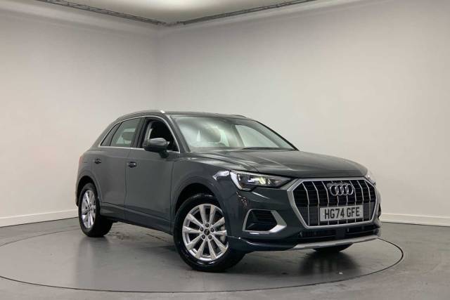 Audi Q3 1.5 Sport 35 TFSI  150 PS S tronic 4x4 vehicle Petrol Nano Grey Metallic