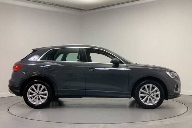 2024 Audi Q3 1.5 Sport 35 TFSI  150 PS S tronic