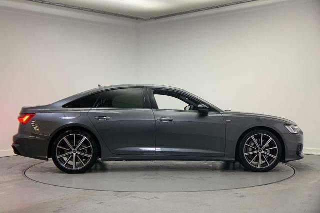 2024 Audi A6 Saloon TFSI e 2.0 Black Edition 50 TFSI e quattro 299 PS S tronic