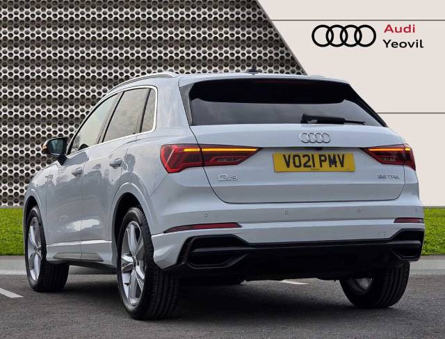 2021 Audi Q3 1.5 S line 35 TFSI  150 PS 6-speed