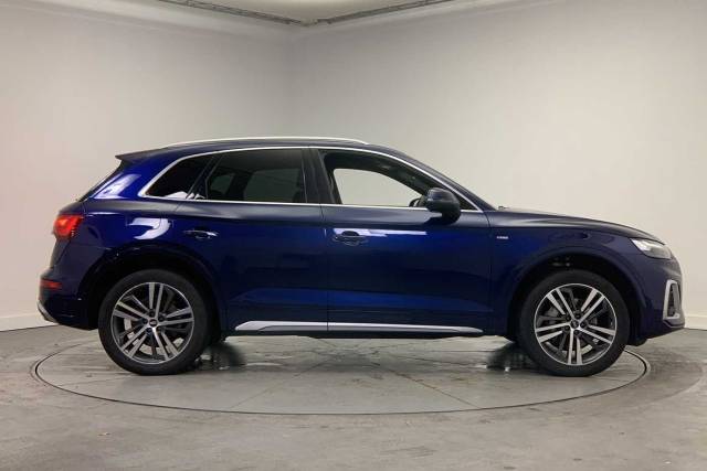 2021 Audi Q5 TFSI e 2.0 Competition 55 TFSI e quattro 367 PS S tronic