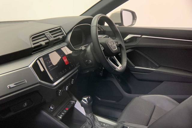 2023 Audi Q3 Sportback 1.5 S line 35 TFSI  150 PS S tronic